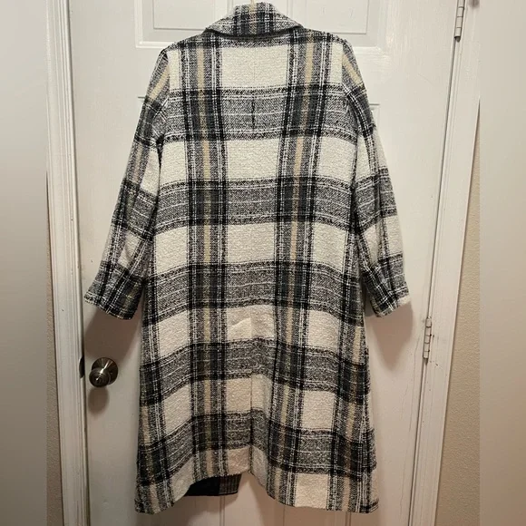NWT NVLT - PLAID BOUCLÉ LONG COAT